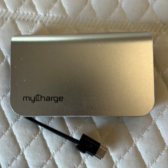 NWOT or box. My Charge phone battery charger